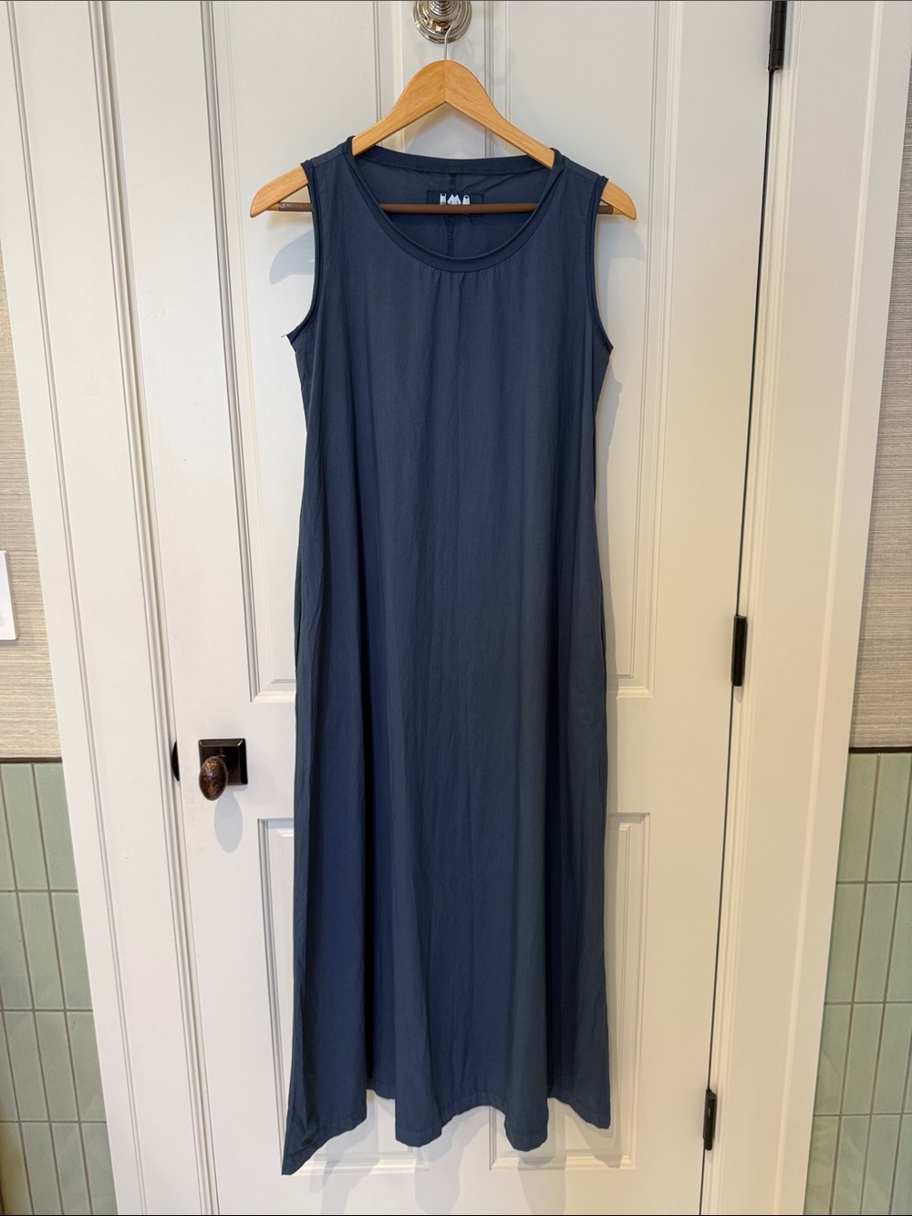 LABO.ART Sleeveless Blue Maxi Dress - Classic A-Line with Pockets 100% Cotton